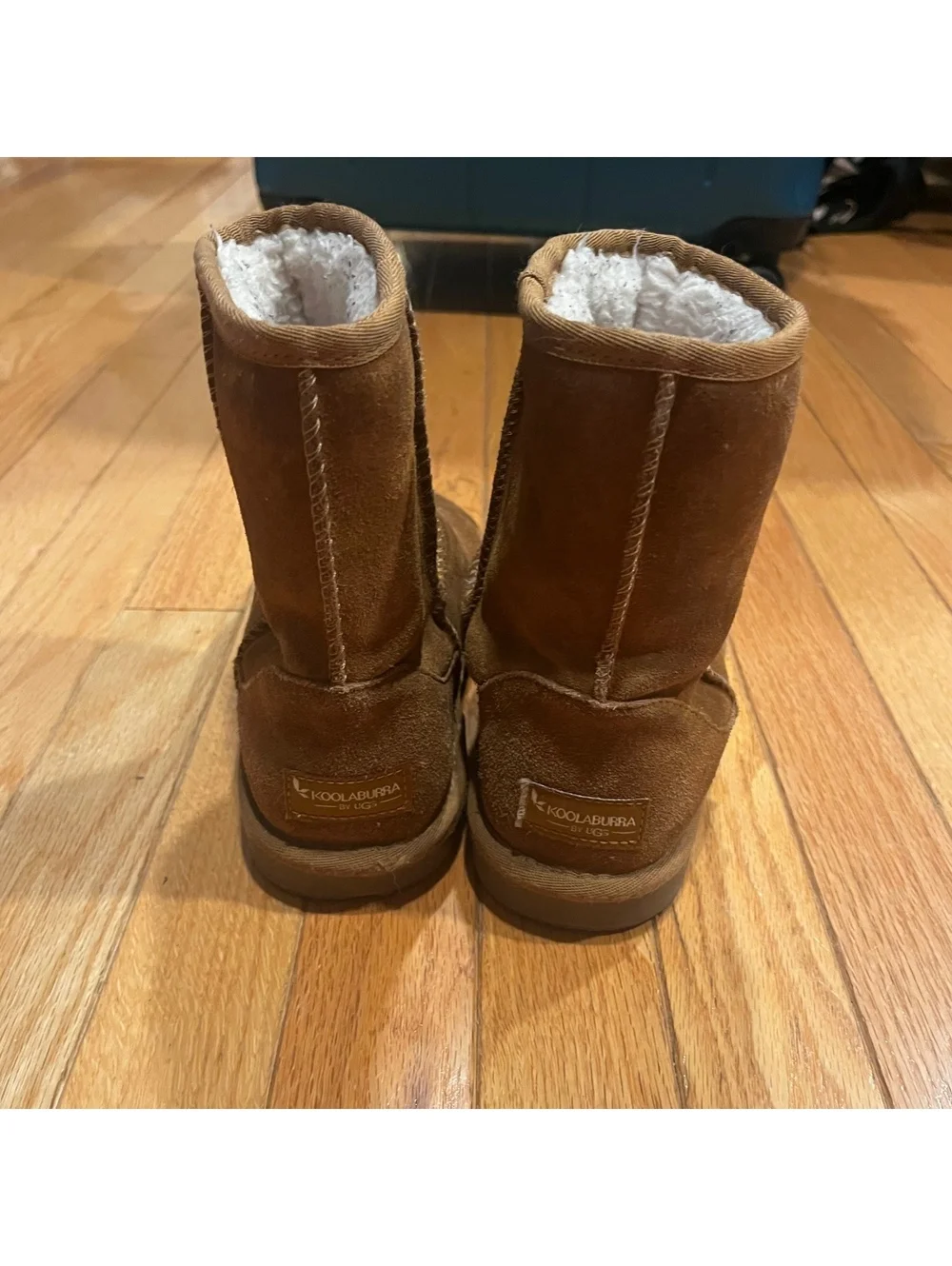 Koolaburra by UGG Classic Brown Shearling Lined Boots Size 4